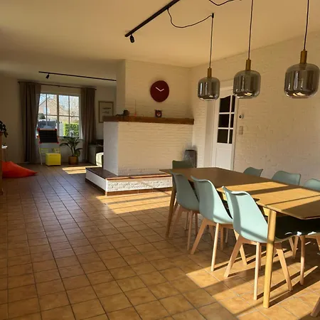 Oni Met Grote Speelruimte Casa de Férias