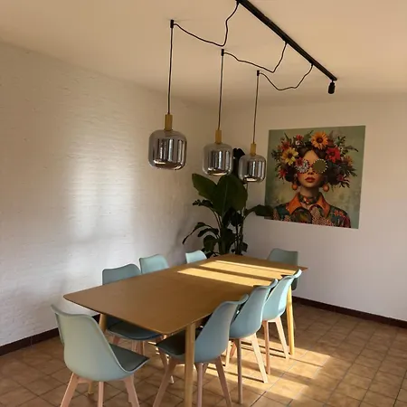 Oni Met Grote Speelruimte Casa de Férias *